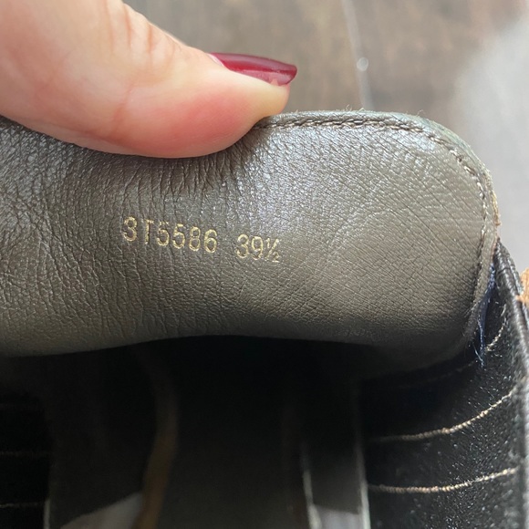 Prada suede booties light brown - Picture 10 of 10